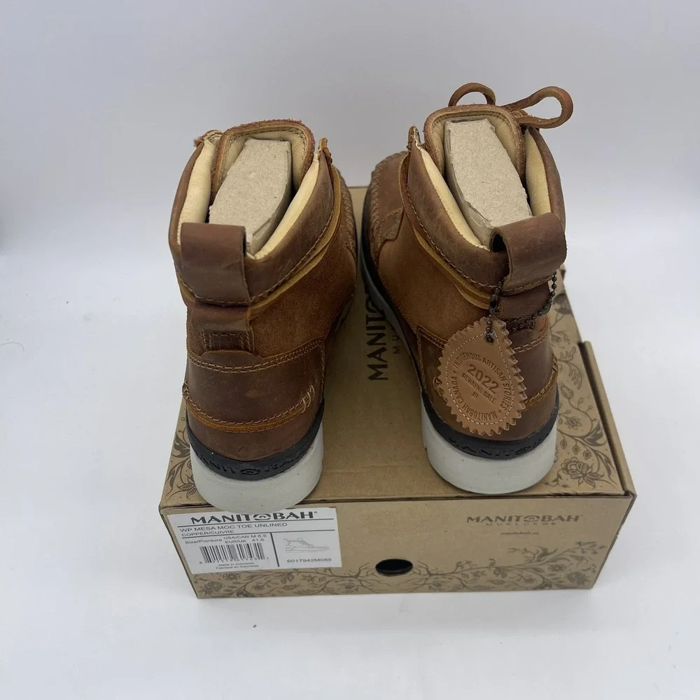 New Men's Manitobah Mukluks Mesa Moc Toe Waterproof Leather Boot‎ Oak/Chene, 10